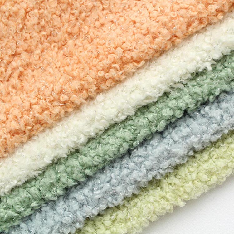 Varför kommer ylletyg att bli det bästa tyget för premiumkläder och interiörer?